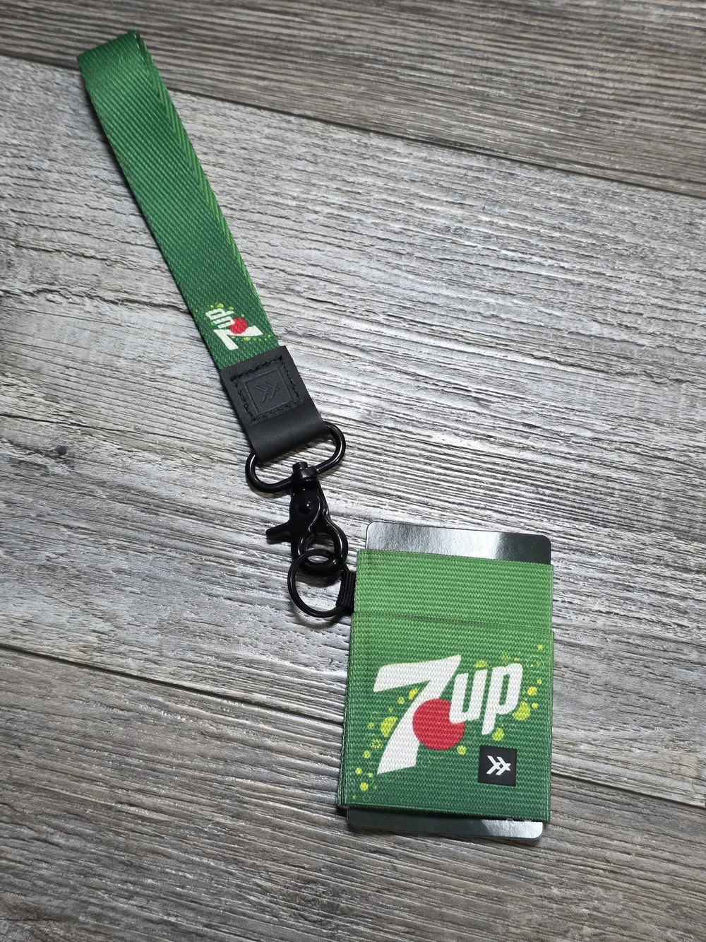Thread Wallets x 7UP Collab Card Holder & Keychain Lanyard